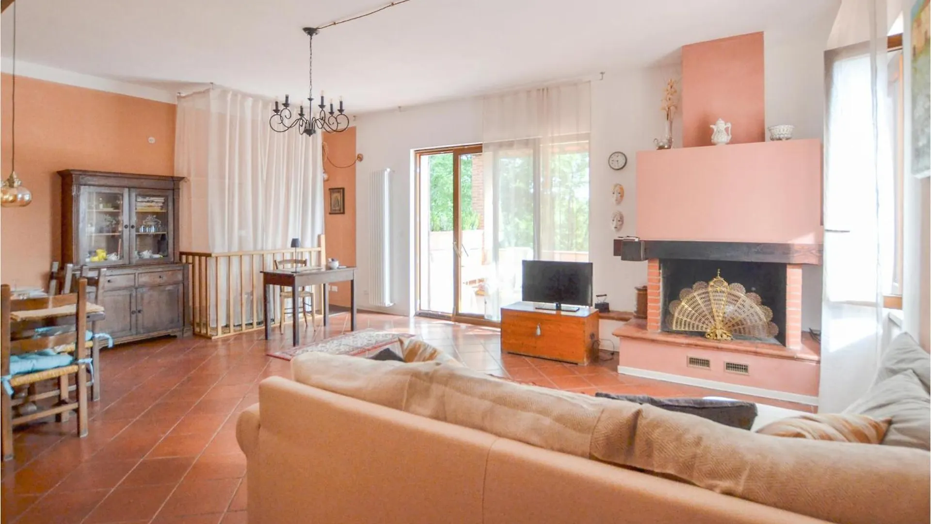 2 Bedroom Gorgeous Apartment In Anghiari Italy